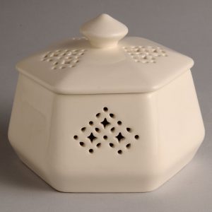 Hartley Greens Leeds Pottery Hexagonal Trinket Box-0