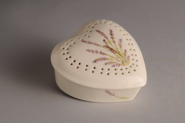 Hartley Greens Leeds Pottery Lavender Heart Pot Pourri-0