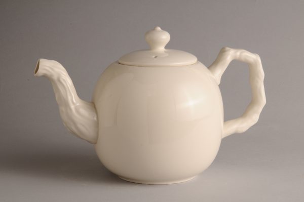 Hartley Greens Leeds Pottery Crabstock Teapot-0