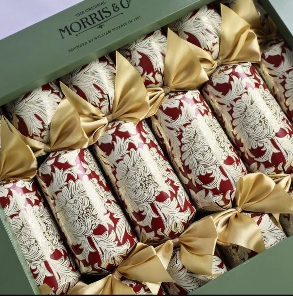 morris red christmas crackers 1