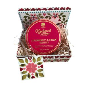 Charbonnel-et-Walker-Strawberries-Cream-Gift-Set