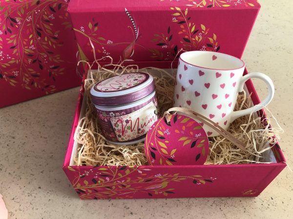 mug and candle hamper 1