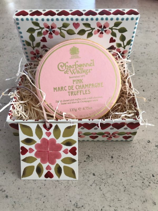 pink champagne hamper