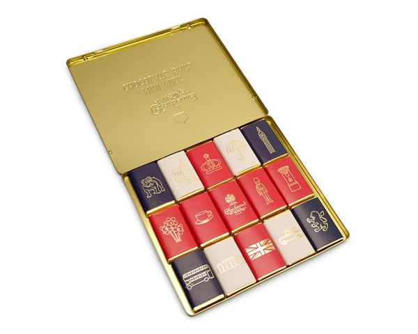 Charbonnel et Walker Union Jack Keepsake Tin with Milk Chocolate Bars - Image 2